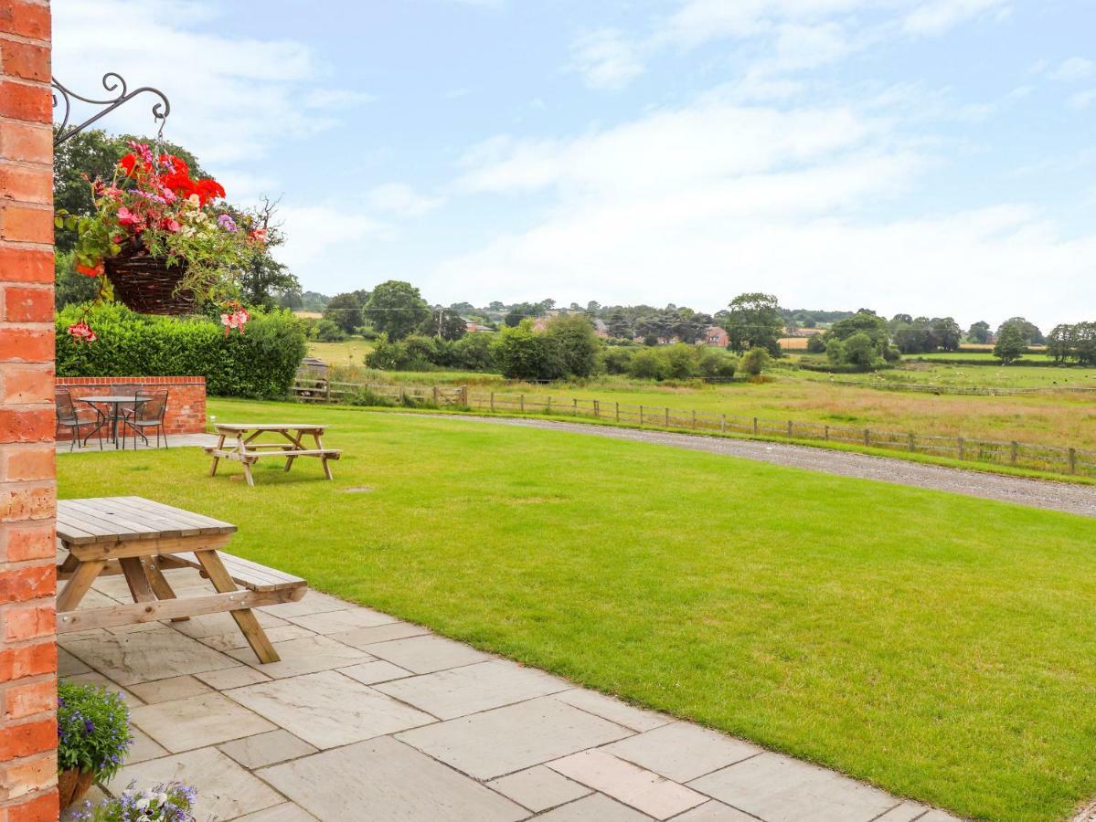 The Shippon Villa Tarporley Luaran gambar